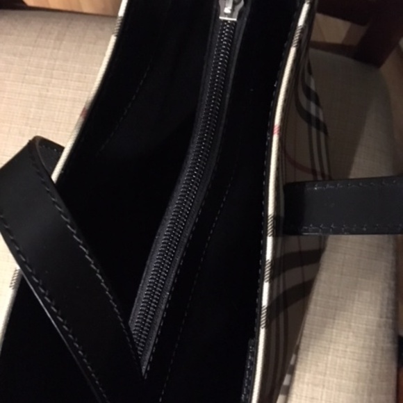 Burberry Nova Check Tote - Picture 6 of 16